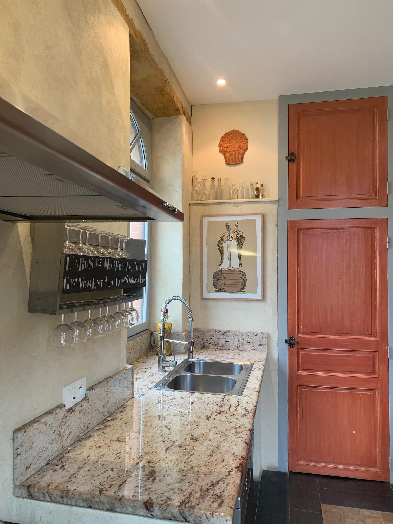 Large property in a wine-producing village, garden, pool, Anjou Loire Valley