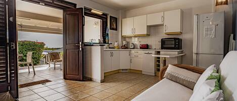 Køleskab, ovn, kogeplade, opvaskemaskine