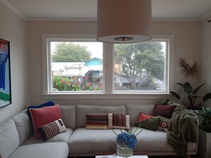 Televisión, reproductor de DVD, libros y servicios de streaming 