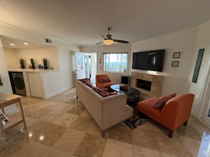 Interior - Blue Tide Cottage: Ocean Views, Steps to the Beach, Dining, Shopping + More! (Dana Point)