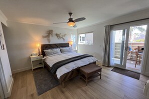3 bedrooms, desk, iron/ironing board, travel cot