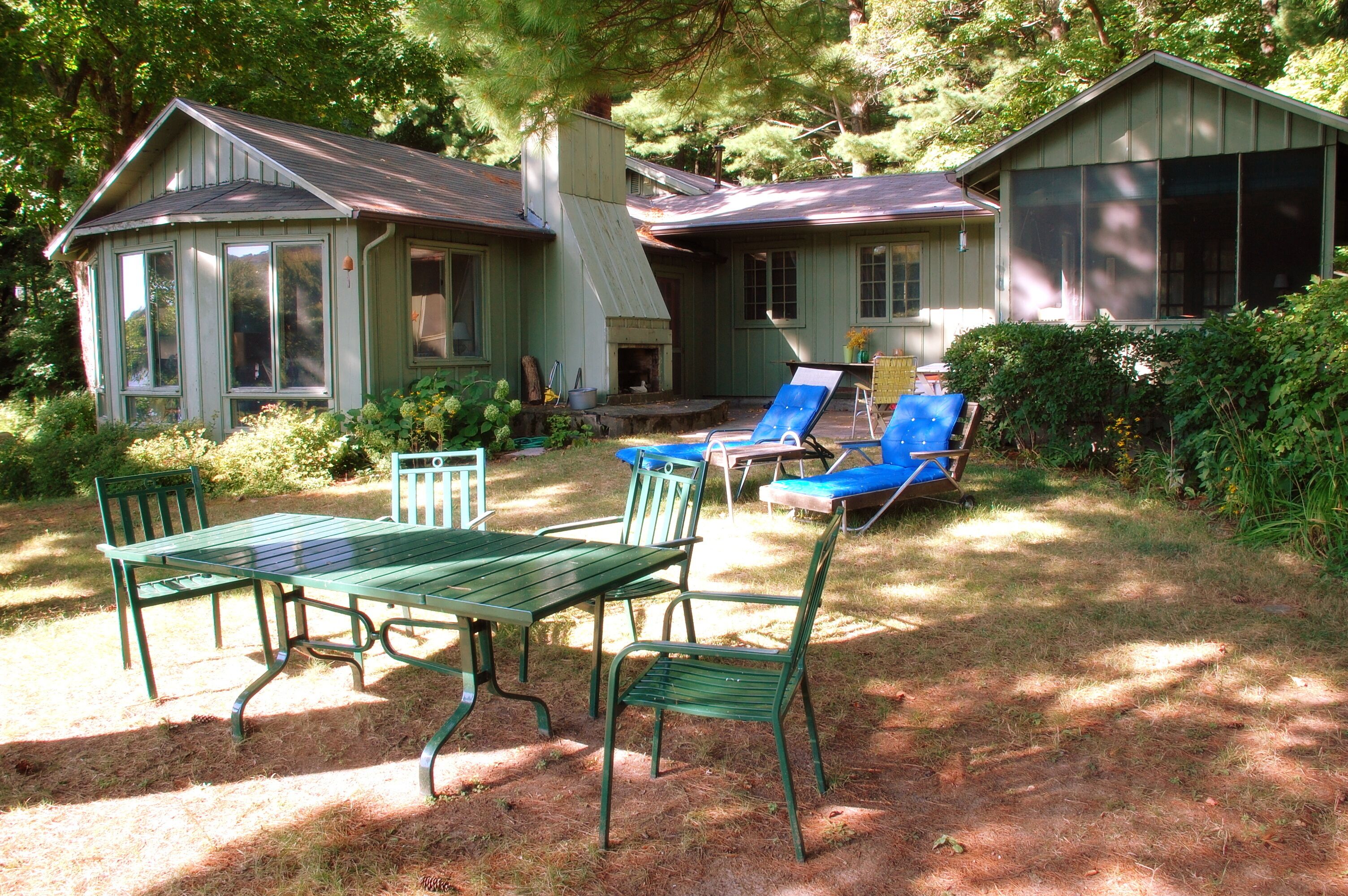 St. Croix River Summer House in Scandia, Waterfront Access & Stunning Views.