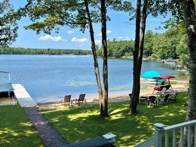 Peaceful Lake House w amazing sunsets, Kayaks, Fireplace & Sauna. Dogs welcome.
