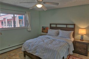 1 habitación, decoración personalizada y muebles diferentes 