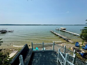 Property grounds - Casa Carmela — Lakefront Home on Owasco Lake — Upscale Stunning Retreat (Auburn)