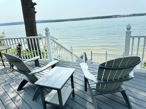 Casa Carmela — Lakefront Home on Owasco Lake — Upscale Stunning Retreat