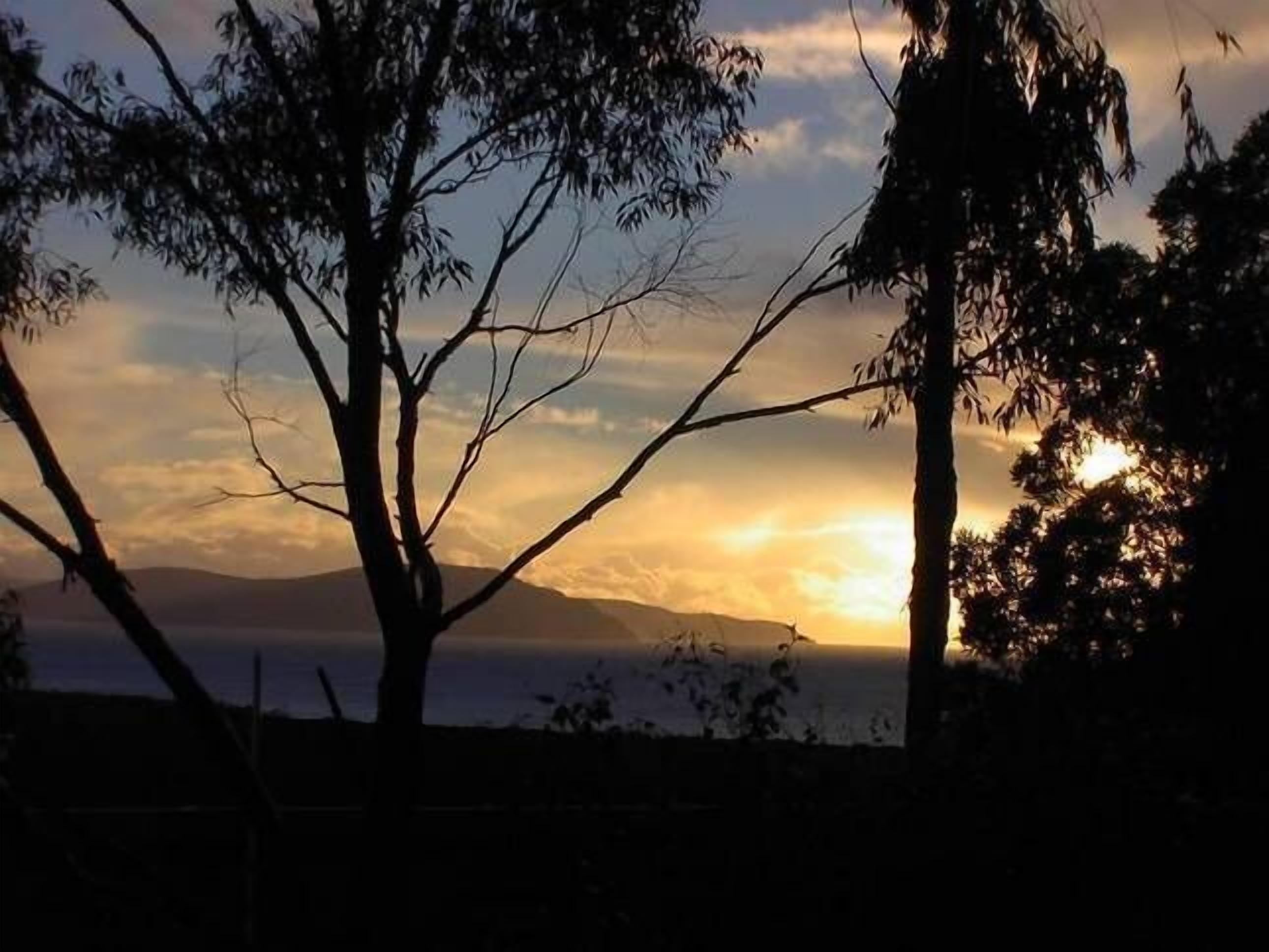 Beachbreaks StudioMarion Bay.  — image 3