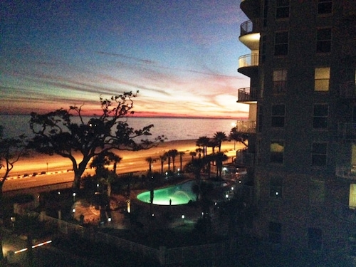 Legacy Towers Beautiful 3 habitaciones y 3 baños con vistas a la playa 