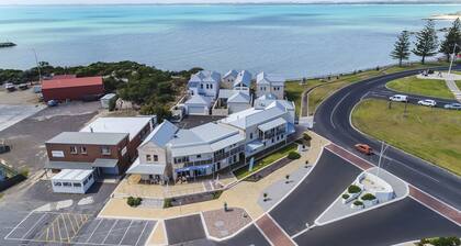 Robe Marina Apartment 4