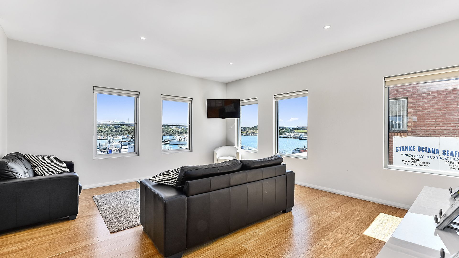 Robe Marina Apartment 4