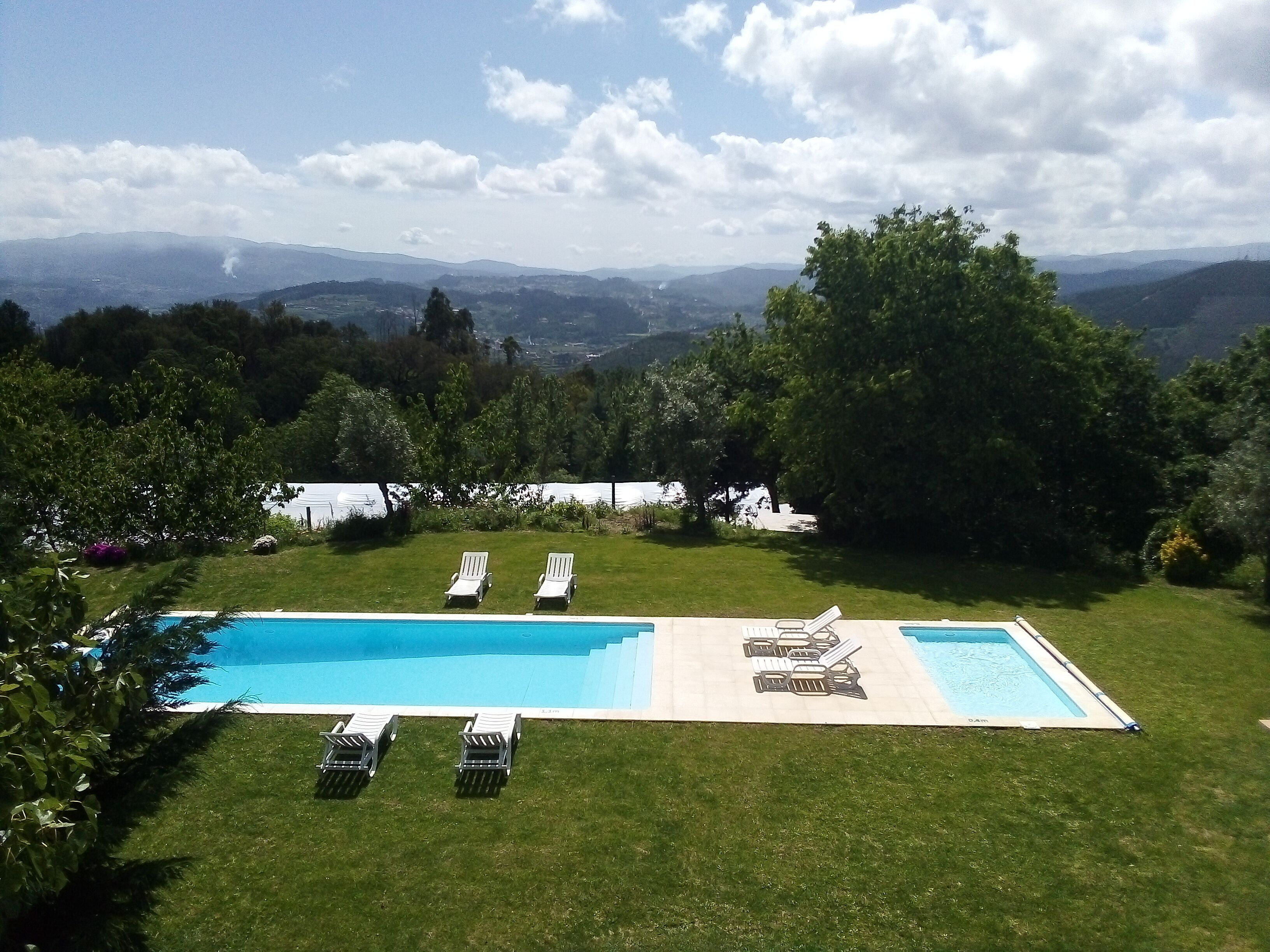 Quinta do Bairro -  Farmhouse with 5 suites and 2 pools near Douro River
