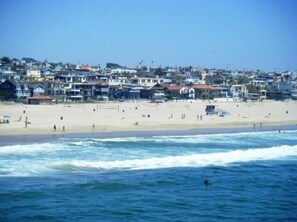 Sun loungers, beach towels - Experience it all! Enjoy the beach, pool, & spa in a family friendly atmosphere. (Manhattan Beach)