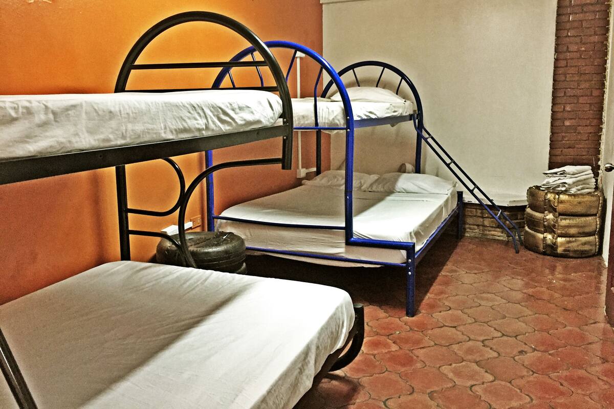 經濟共用宿舍, 男女混合宿舍 (4 Beds, 4 Guests) | 客房內保險箱、免費無線上網、床單