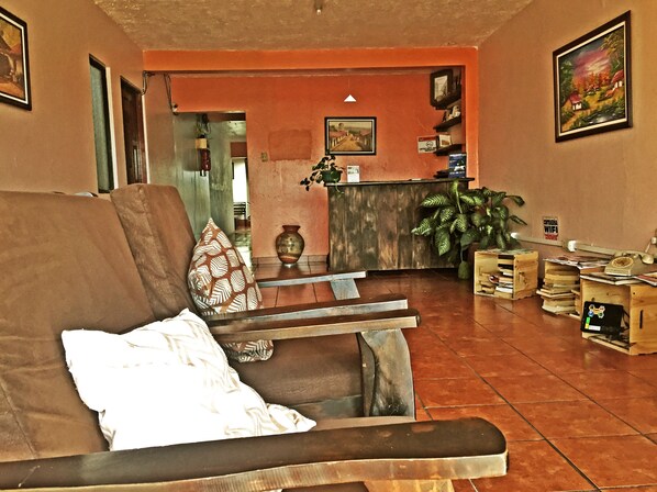 Área de estar no saguão