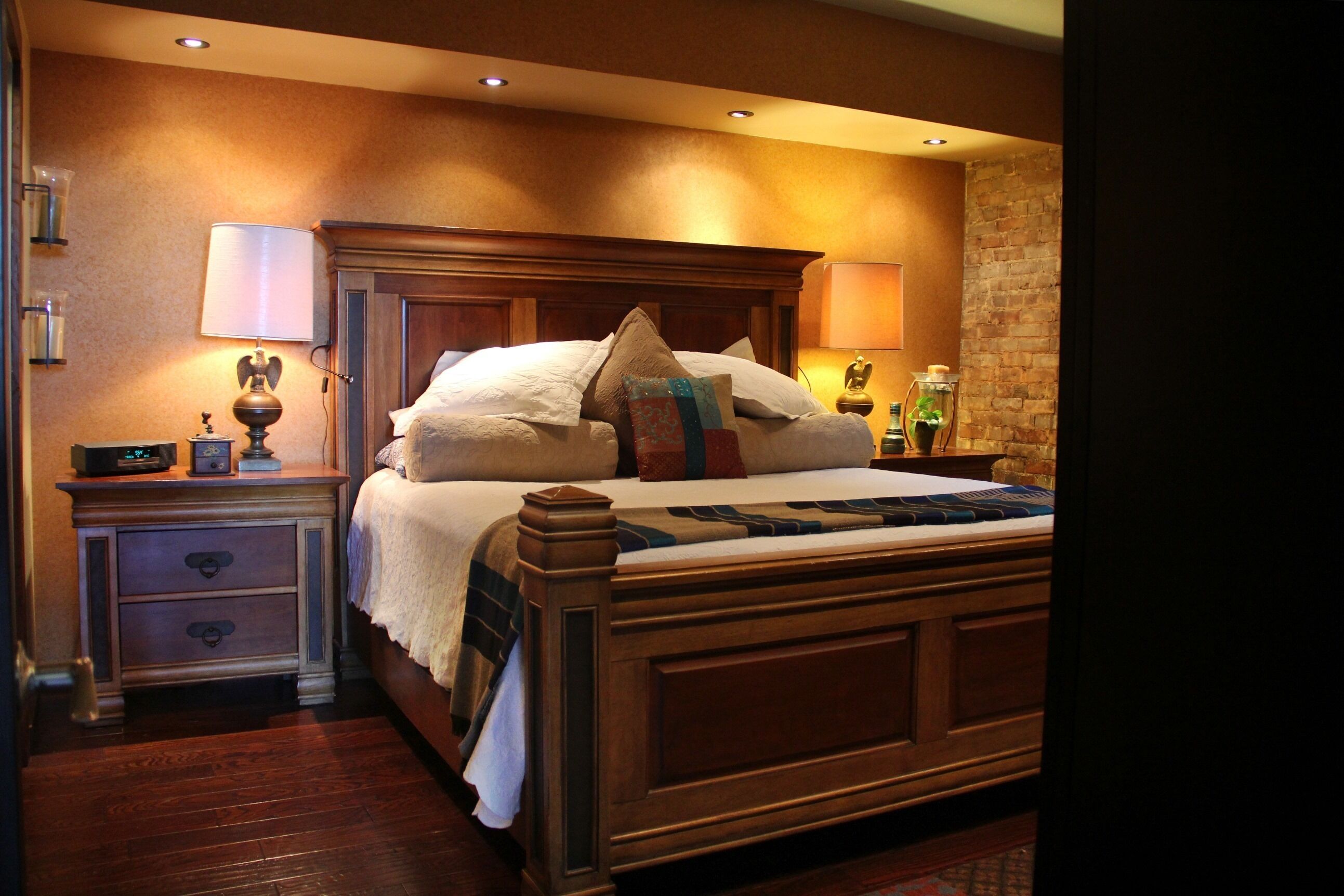 Downtown Loft in the Heart of Historic Hendersonville!  Best Main St Location!