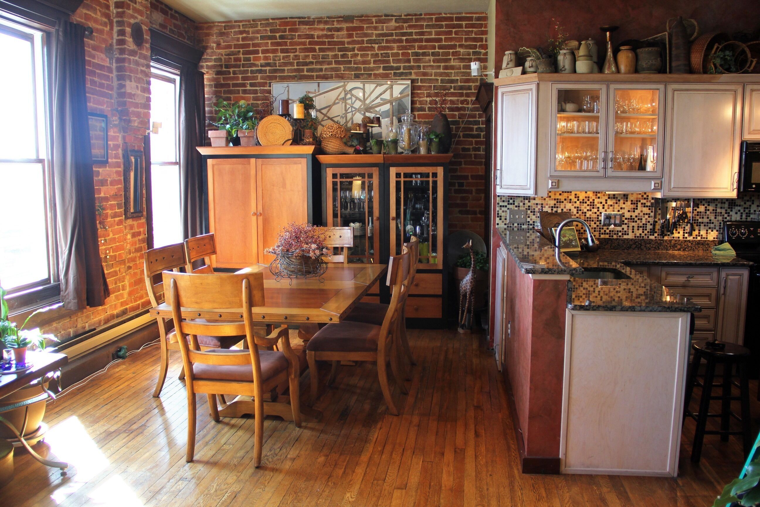 Downtown Loft in the Heart of Historic Hendersonville!  Best Main St Location!