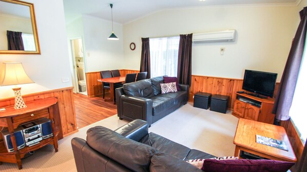 Smart TV, DVD player, stereo