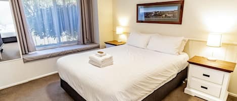 2 bedrooms, desk, iron/ironing board, free WiFi