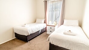 2 bedrooms, desk, iron/ironing board, free WiFi