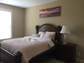 5 bedrooms, WiFi, bed sheets