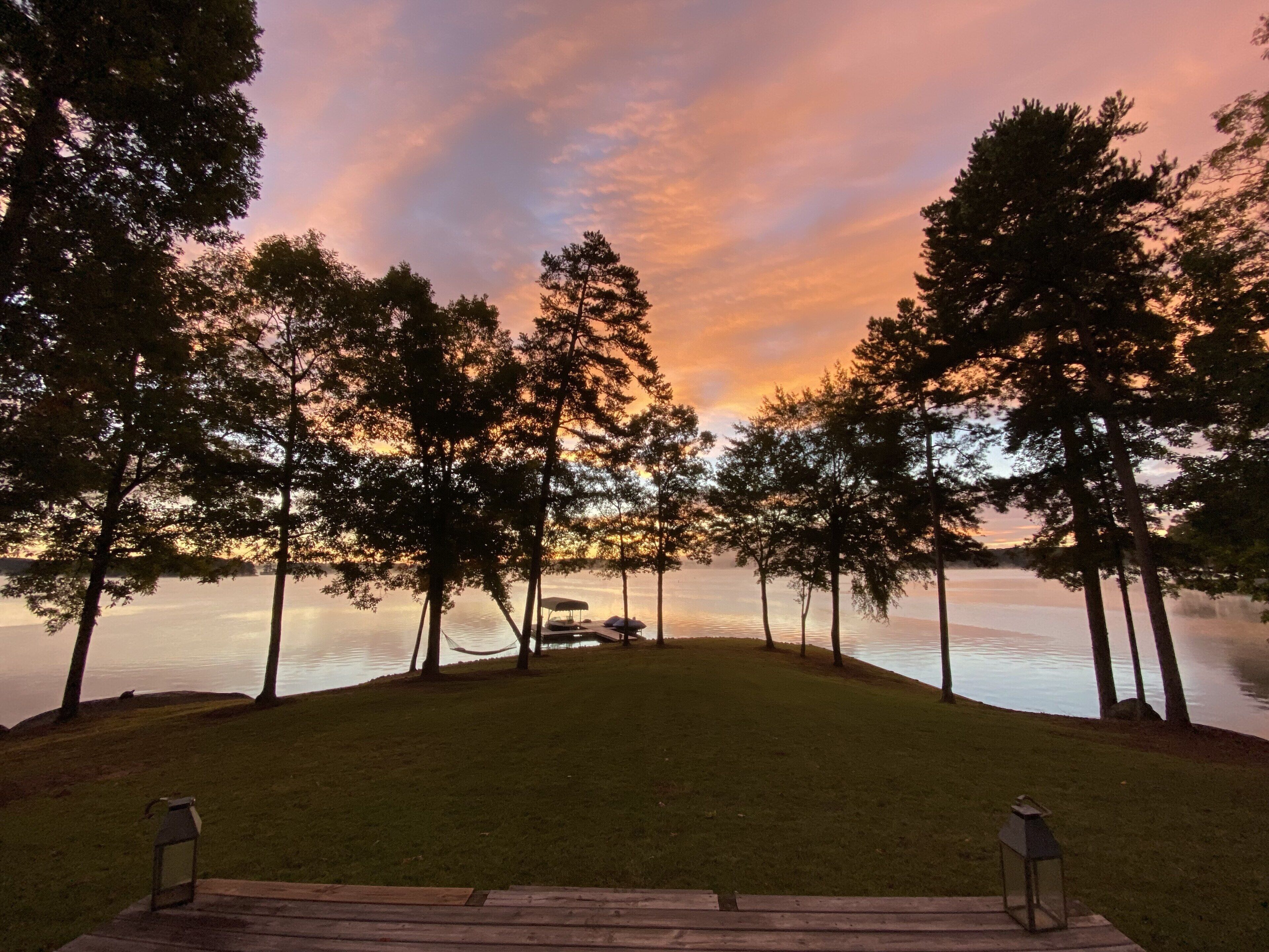 Paradise Point on Lake Oconee with amazing views of the Lake!