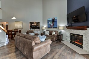 TV - Pointe Royale Gem | Golf, Pools & Fishing (Branson)