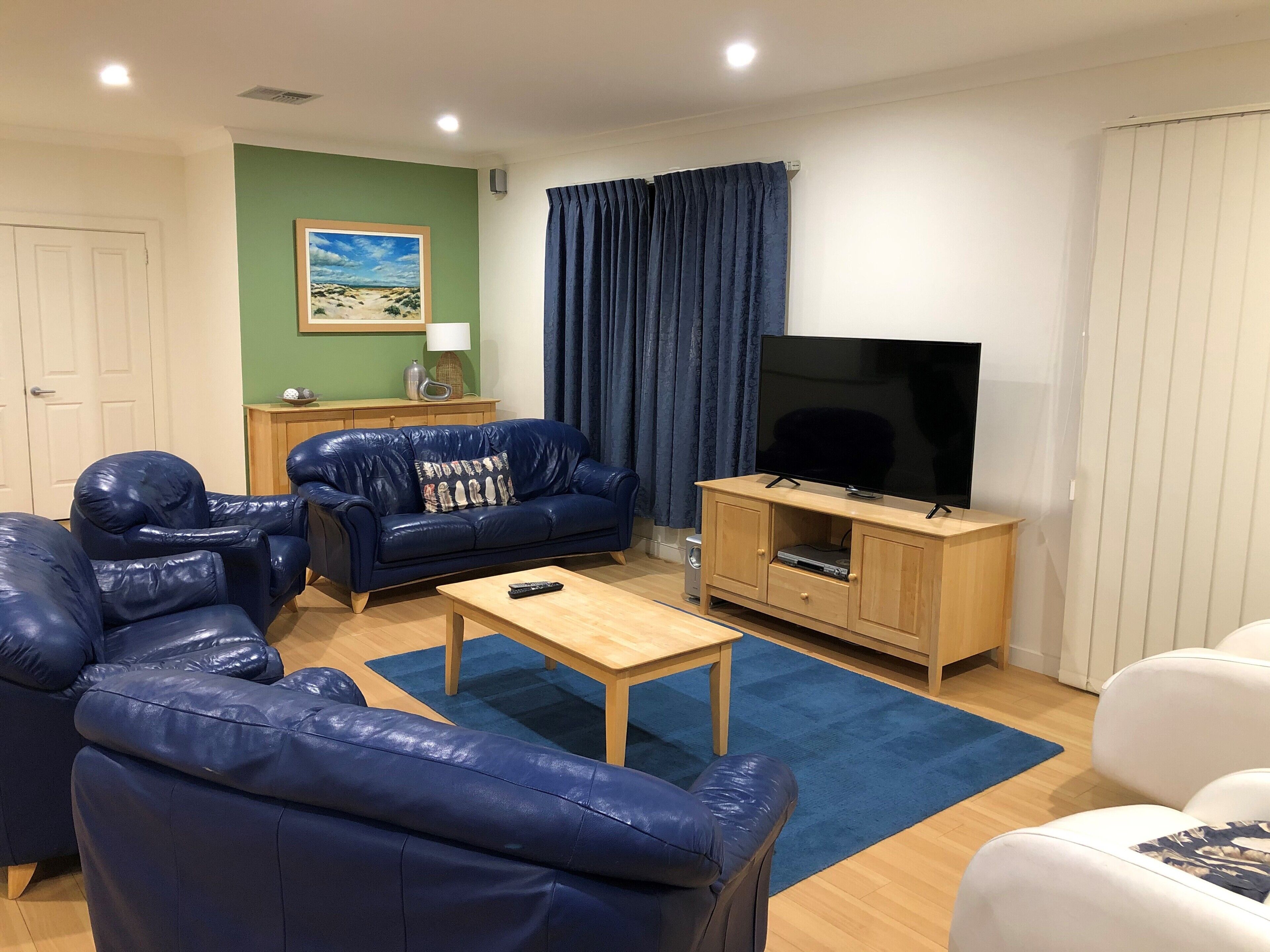 Karma Waters Beach House — image 7