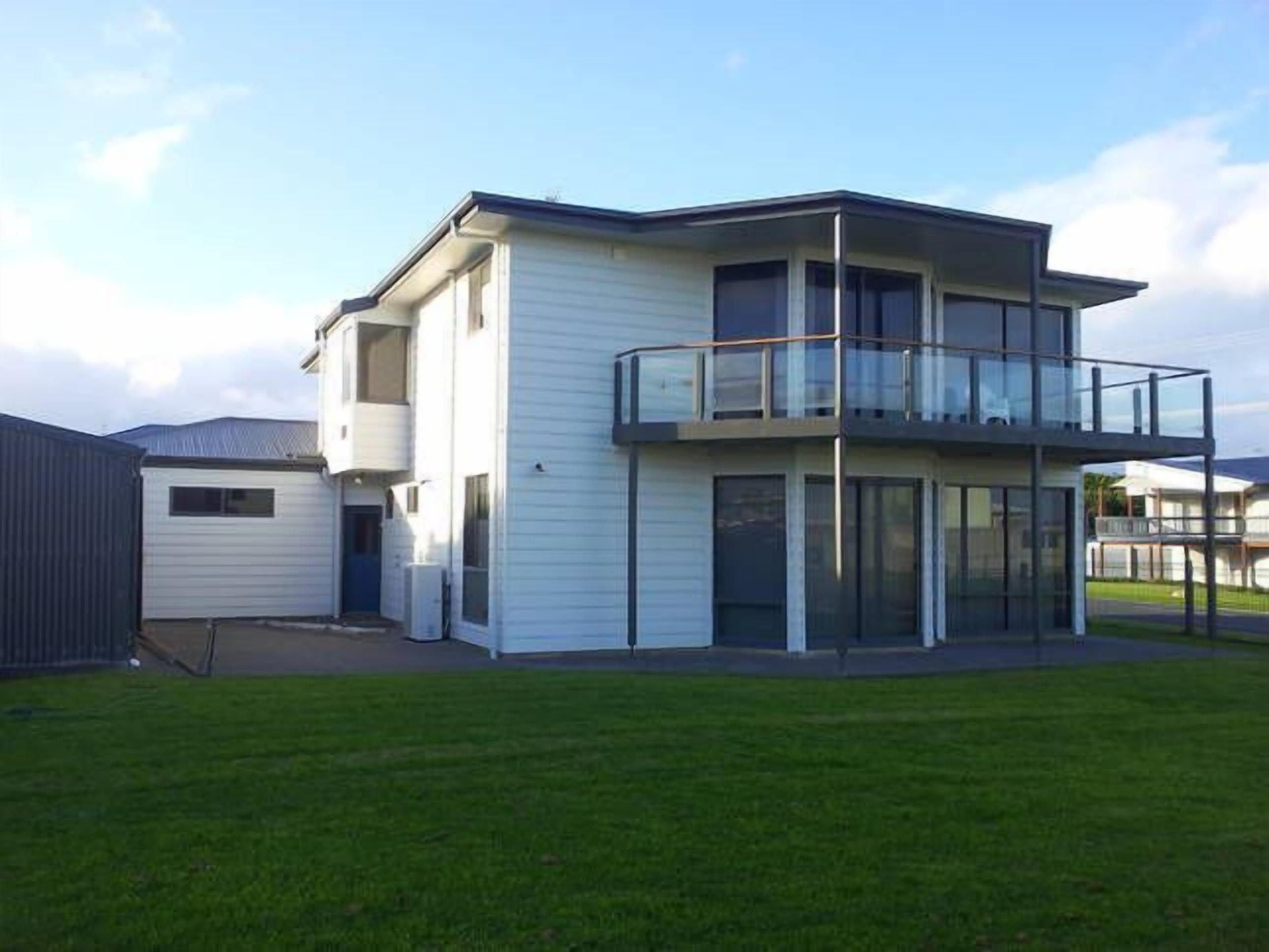 Karma Waters Beach House — image 25