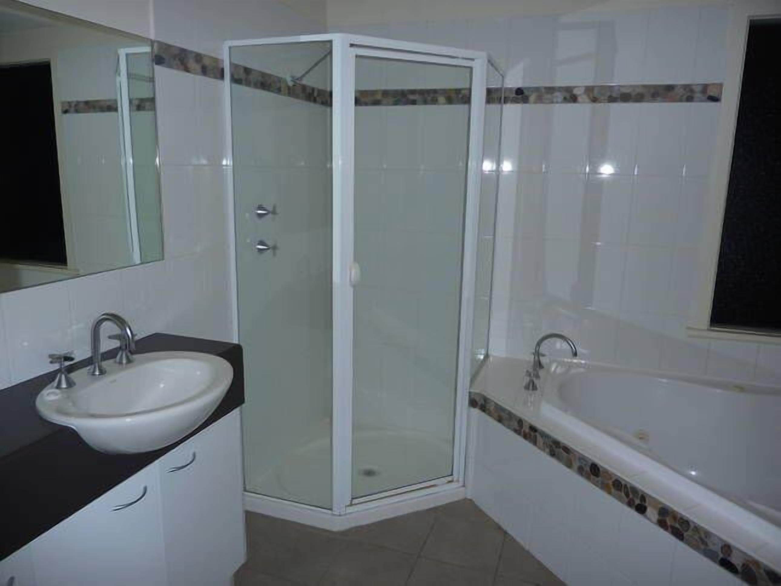 Karma Waters Beach House — image 12