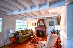 Smart TV - Ocean Views, Association Dock, Tennis, and amazing Porch spaces. (Boothbay Harbor)