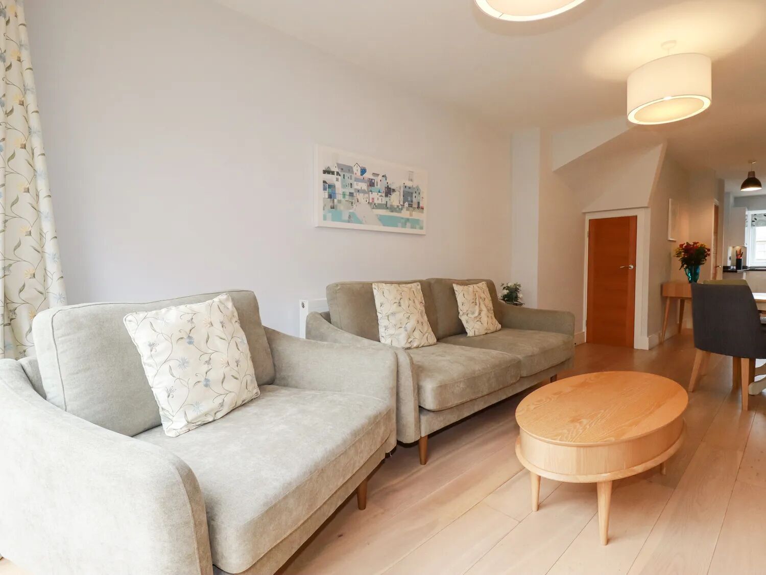 Living room - 1x 4 seater sofa, 1 x 1.5 seater sofa. Smart TV, Sonos speaker