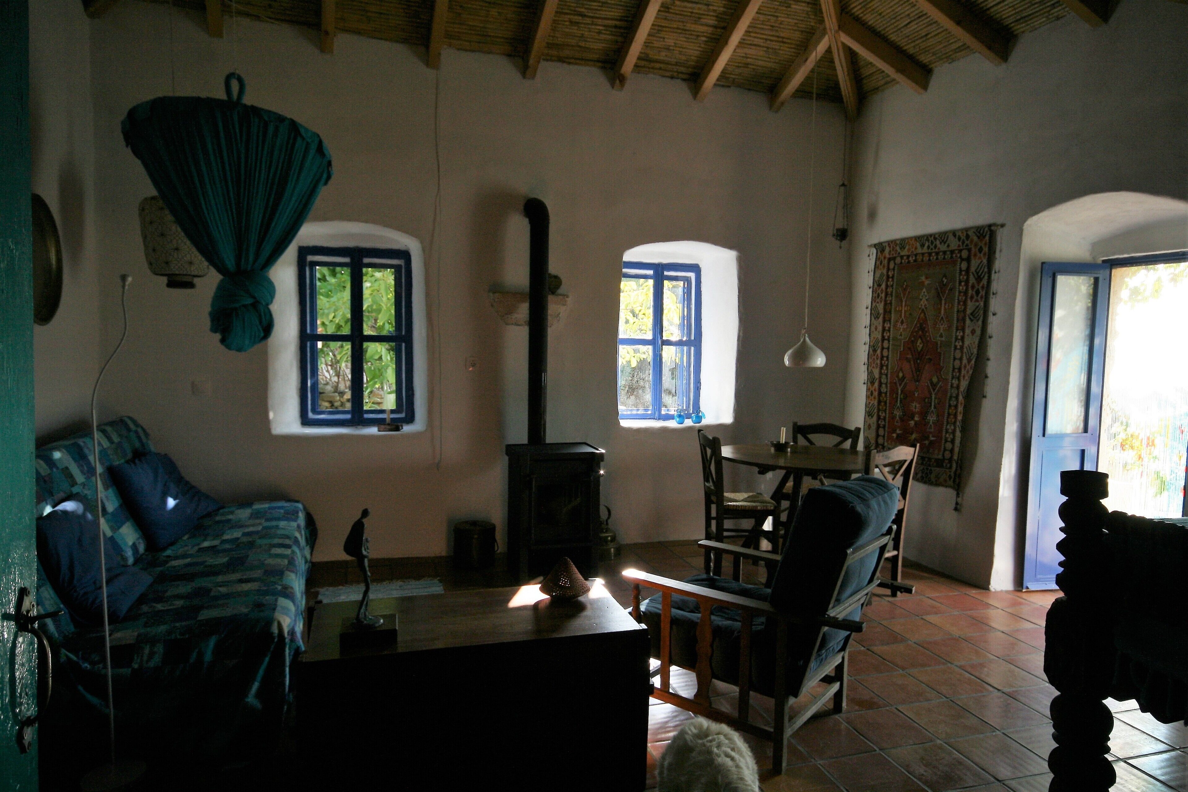 Fireplace, books, music library, stereo