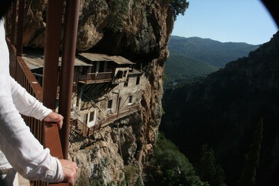 Wonderful old stone house, with a view on sea and mountains