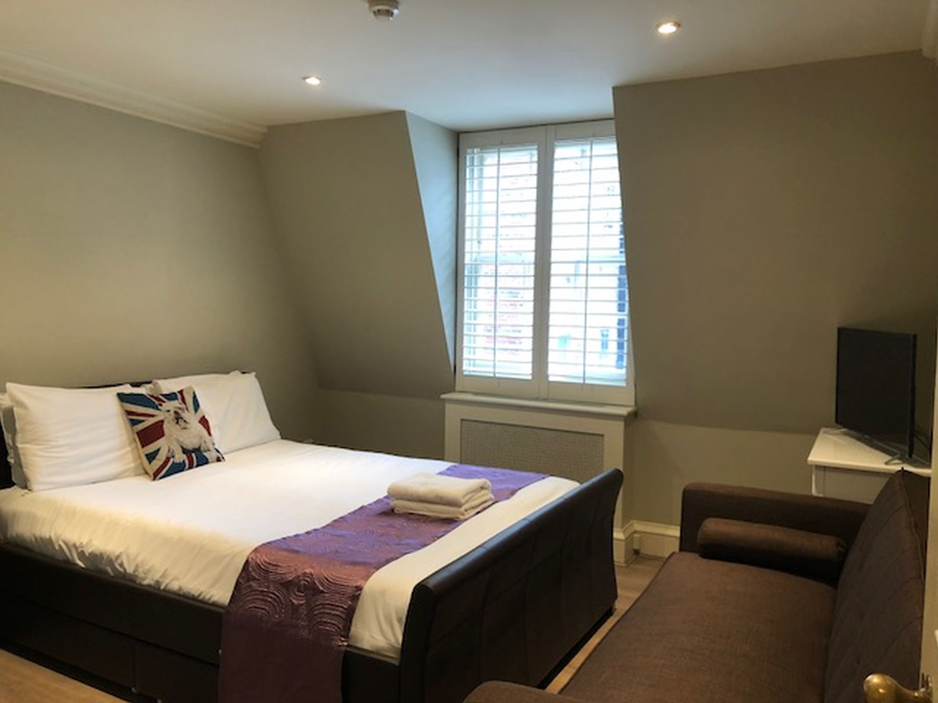 Exclusive Townhouse in Central London!