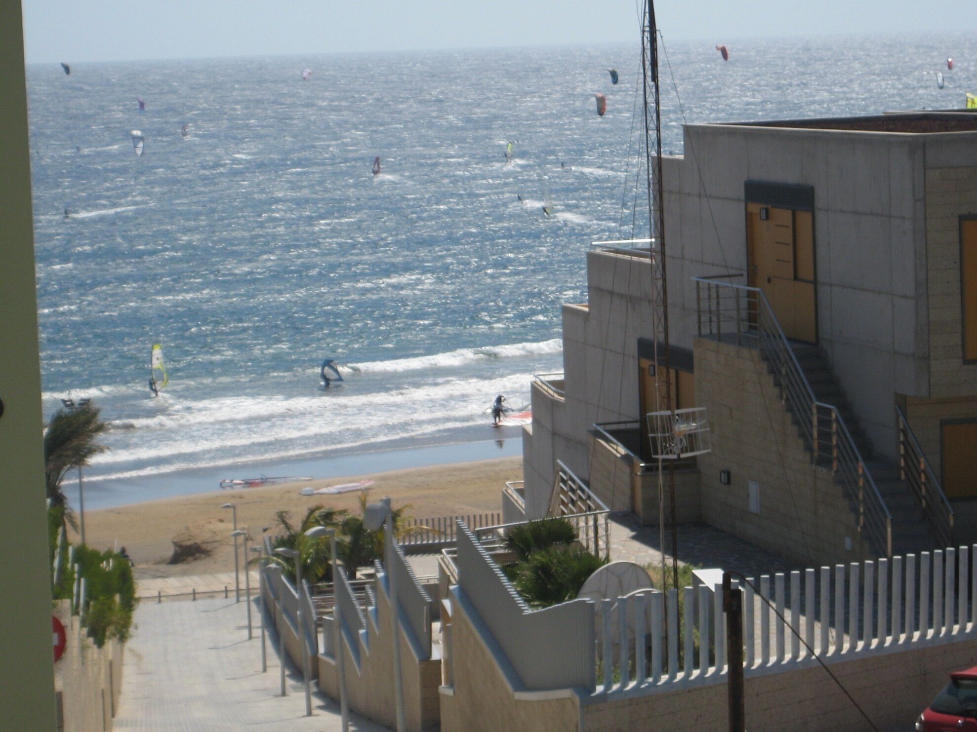 Beach nearby, sun-loungers, beach towels