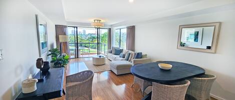 Smart TV, DVD player