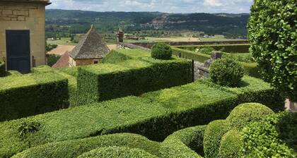 Gite with pool & fab gardens 5 mins from quaint village with restaurants & shop