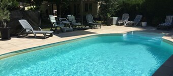 
Gite with pool & fab gardens 5 mins from quaint village with restaurants & shop