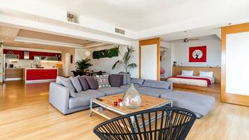 Smart TV, books, stereo, offices