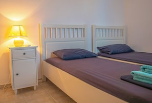 4 bedrooms, in-room safe, desk, iron/ironing board - 4 bed villa private pool sleeps 10. Great sea mountain views, walk to taverna.  (Rethymno)