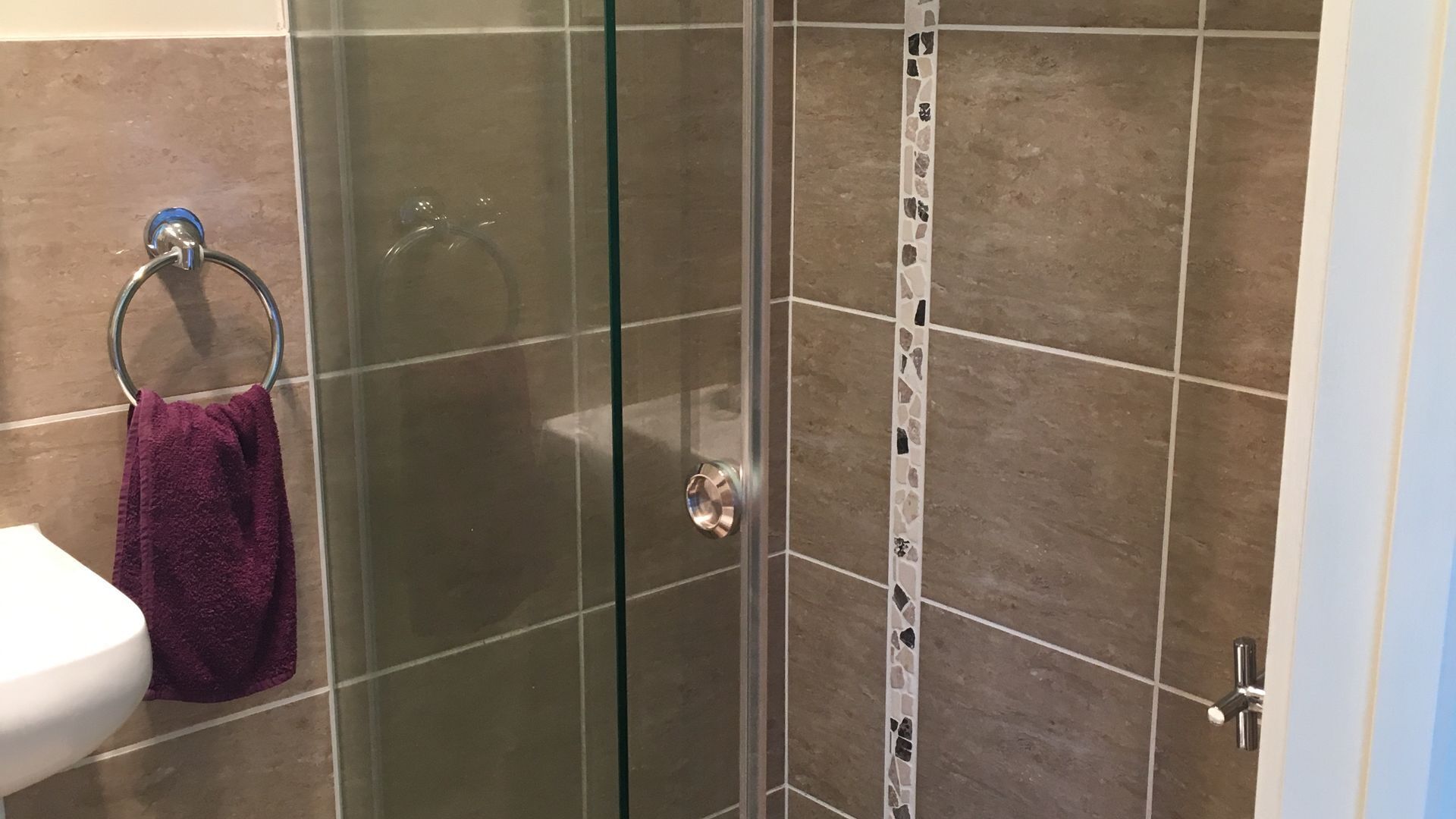 Candlewick Cottage - Quiet Country Getaway