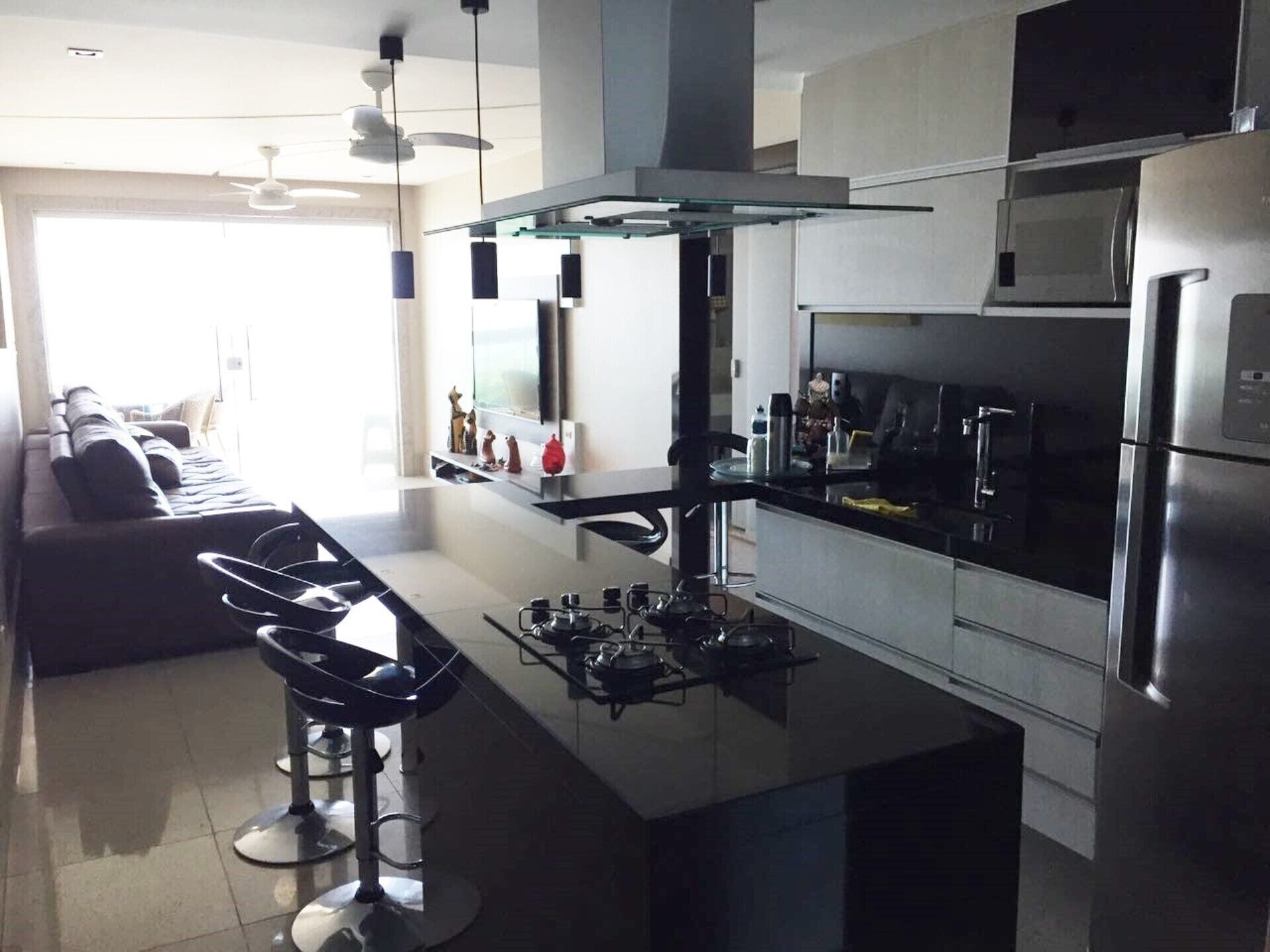 APARTMENT SEAFRONT WITH WI-FI, EXCELLENT LOCATION, Balcony, 3 bedrooms    