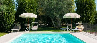 "Casale Giacinta" ancient cottage between sea and mountains with swimming pool