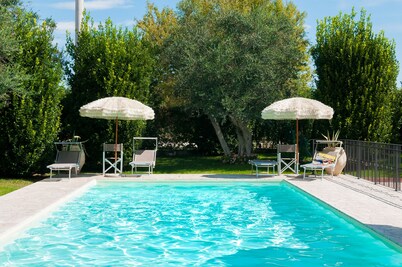 "Casale Giacinta" ancient cottage between sea and mountains with swimming pool