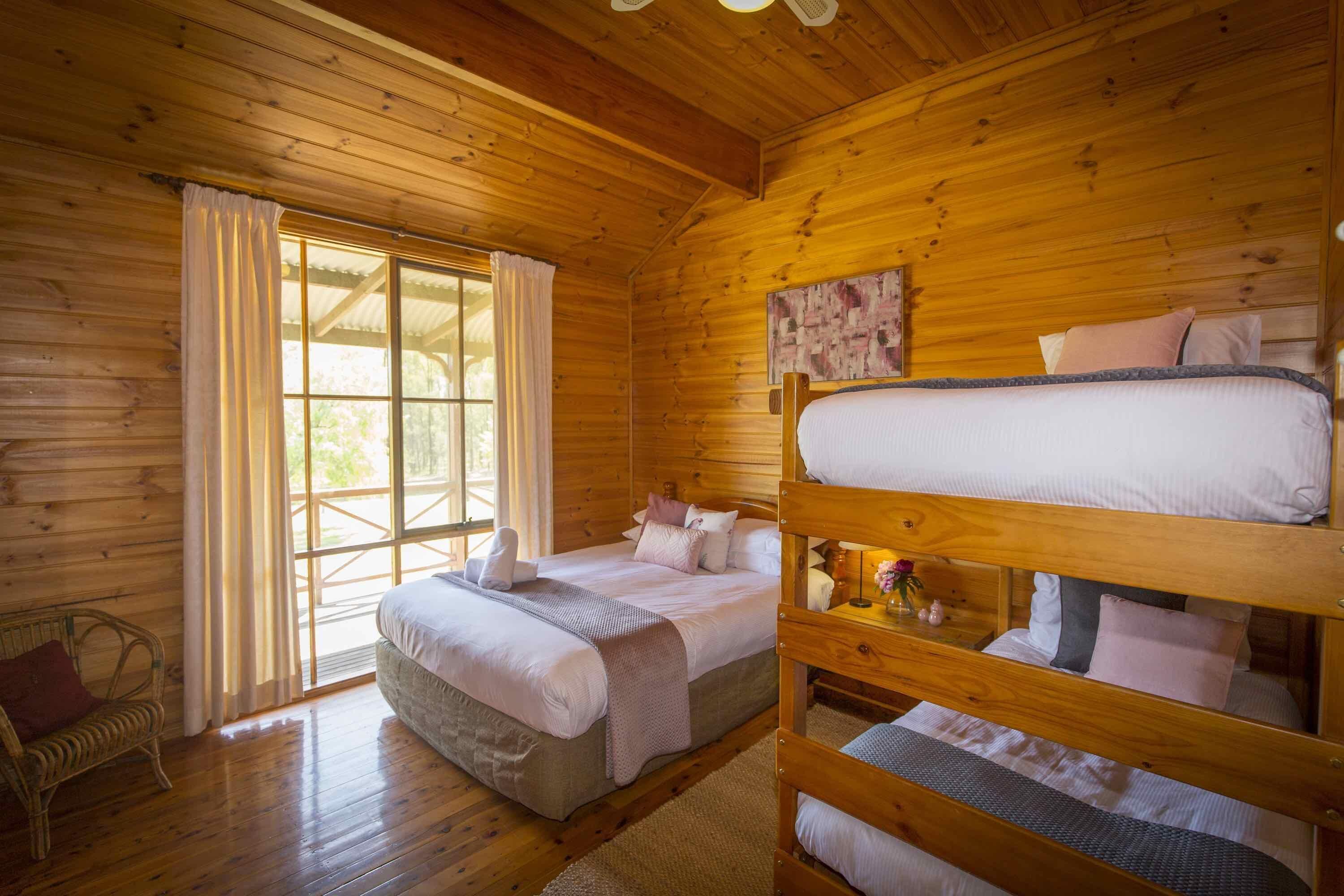 Silky Oak Cottage - Delightful 3 bedroom country cottage on Hermitage Road — image 11
