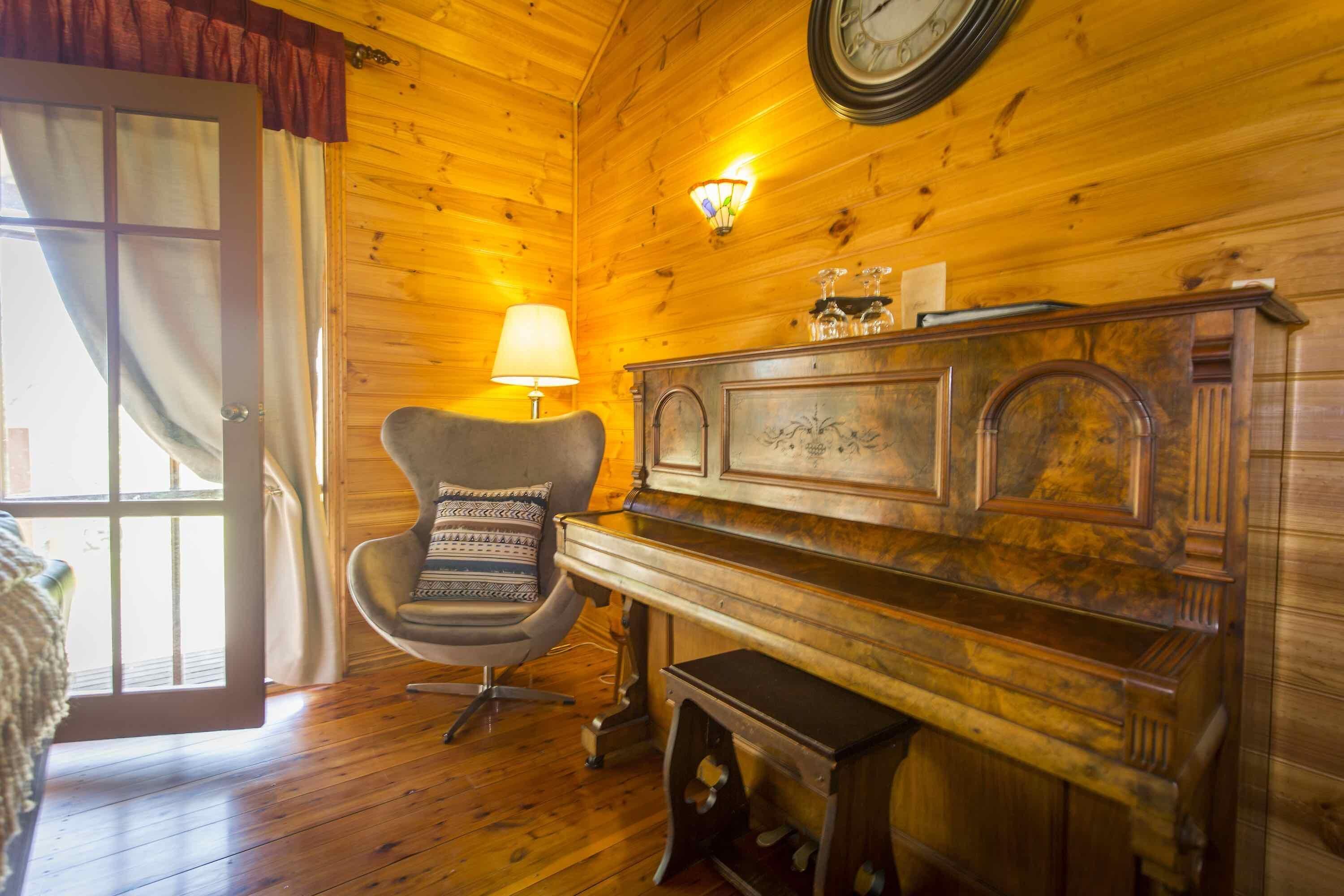 Silky Oak Cottage - Delightful 3 bedroom country cottage on Hermitage Road — image 16