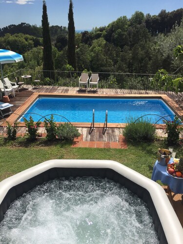 Francesca 3 Extra Suite pool and whirlpool