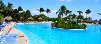 VILLA EVA LUXURY AKUMAL IN THE BAHIA PRINCIPE RESIDENCIAL GOLF AKUMAL