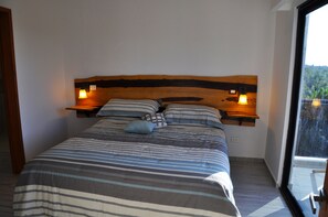 6 sovrum, värdeförvaringsskåp på rummet och strykjärn/strykbräda
