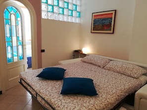 2 chambres, fer et planche Ă repasser, Wi-Fi, draps fournis